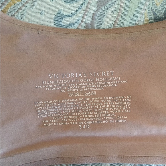 Victoria’s Secret Bra - Picture 3 of 3